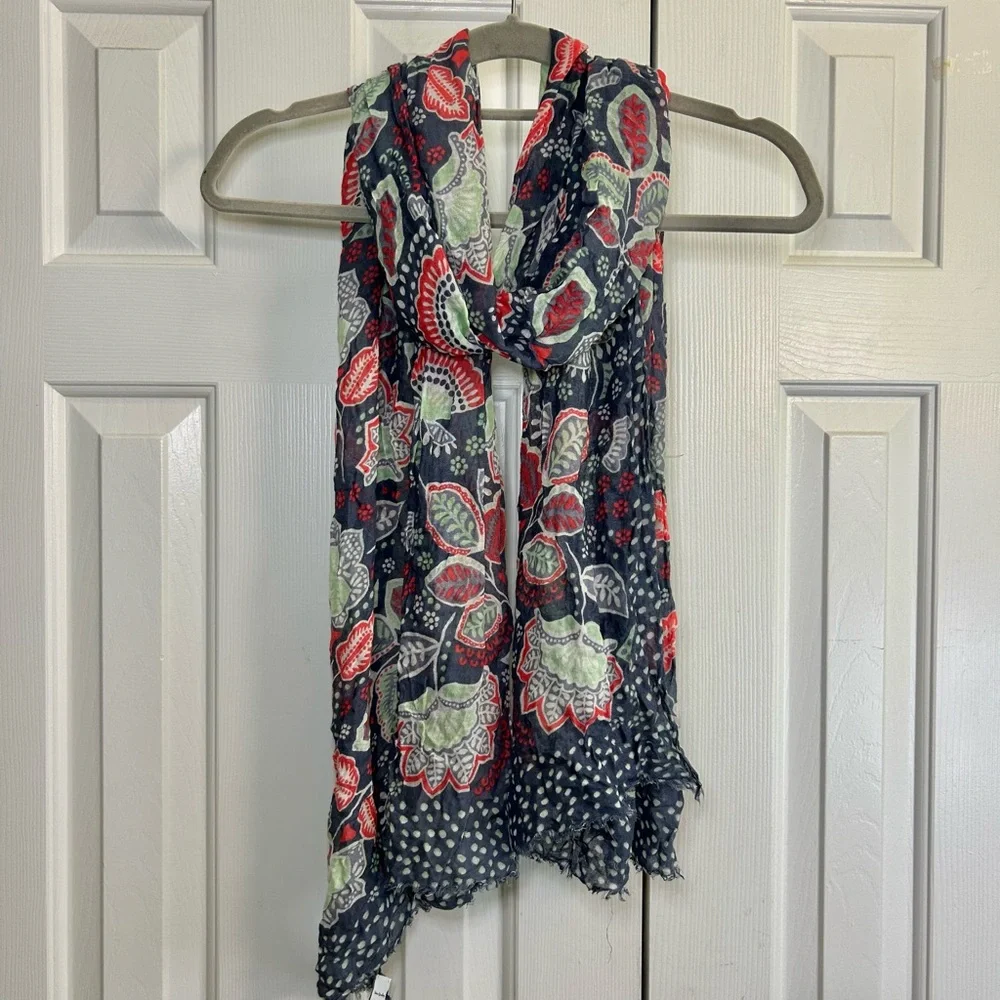 Vera Bradley Nomadic Floral Blue Long Line Lightweight Scarf
